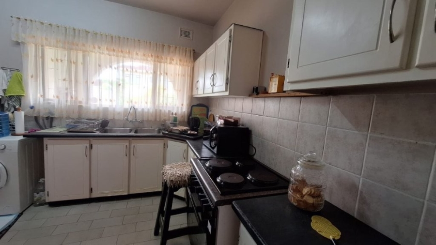 3 Bedroom Property for Sale in Umtentweni KwaZulu-Natal