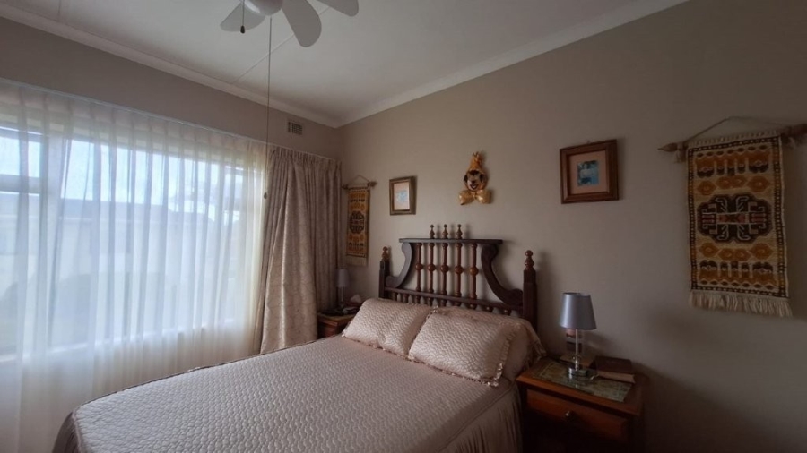 3 Bedroom Property for Sale in Umtentweni KwaZulu-Natal