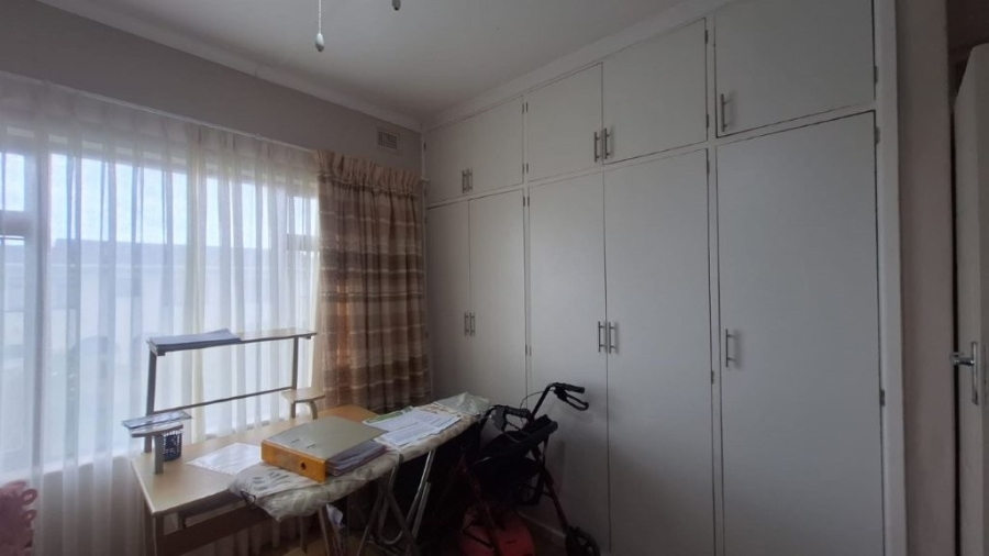 3 Bedroom Property for Sale in Umtentweni KwaZulu-Natal