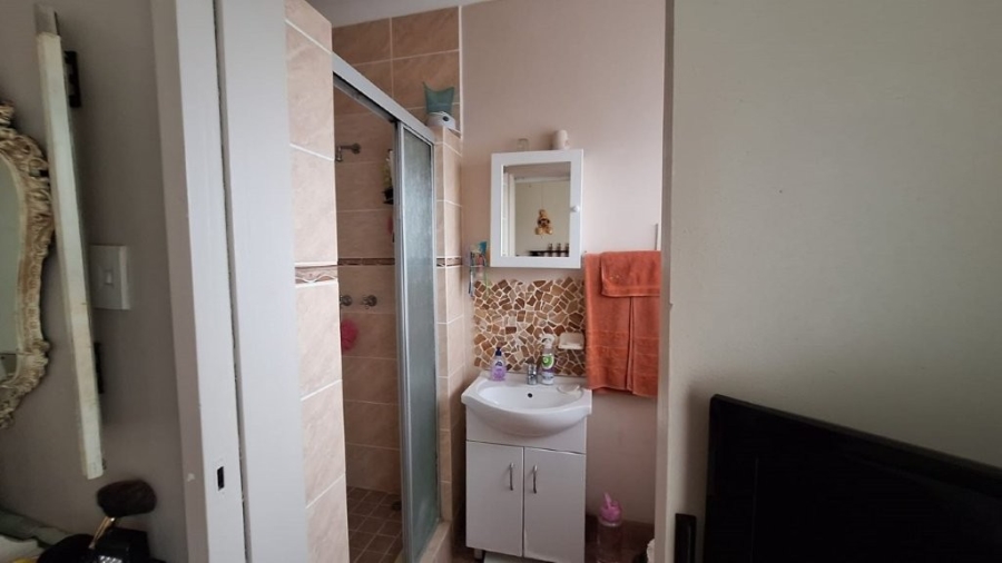 3 Bedroom Property for Sale in Umtentweni KwaZulu-Natal