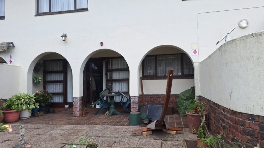 3 Bedroom Property for Sale in Umtentweni KwaZulu-Natal