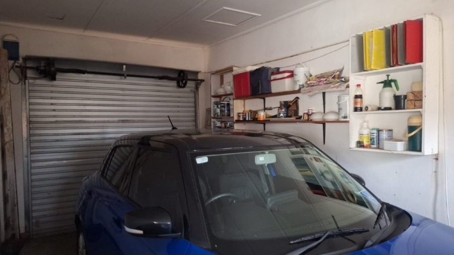 3 Bedroom Property for Sale in Umtentweni KwaZulu-Natal