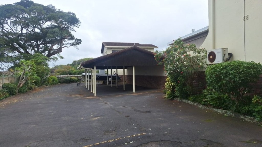 3 Bedroom Property for Sale in Umtentweni KwaZulu-Natal