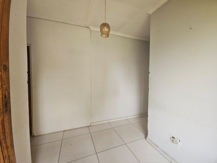 10 Bedroom Property for Sale in Barry Hertzog Park KwaZulu-Natal