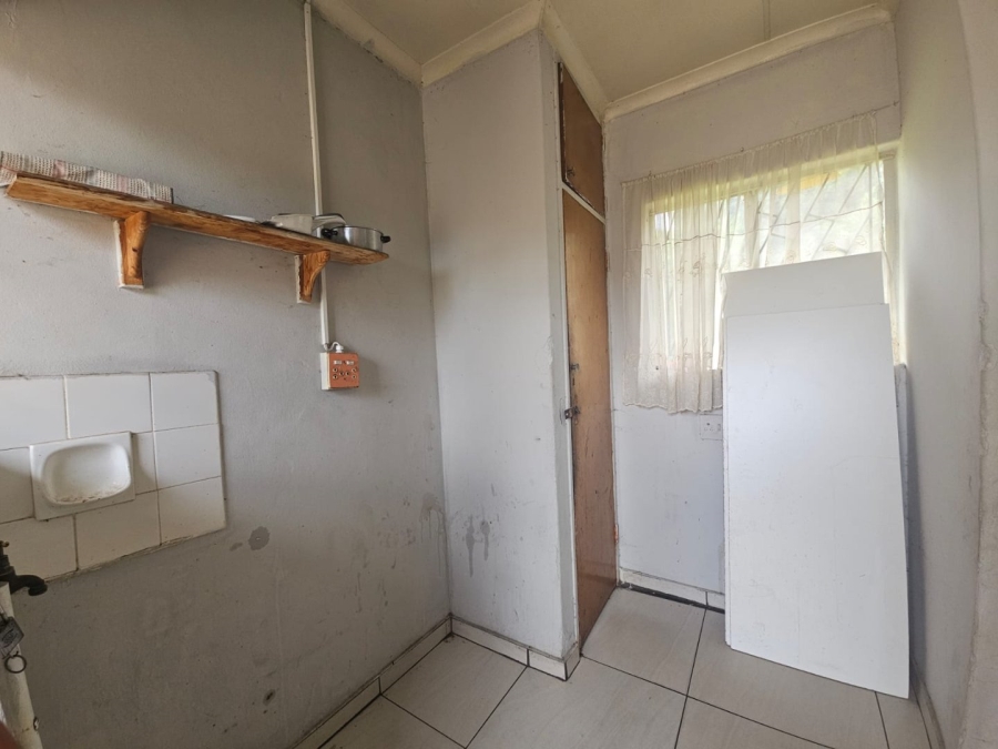 10 Bedroom Property for Sale in Barry Hertzog Park KwaZulu-Natal
