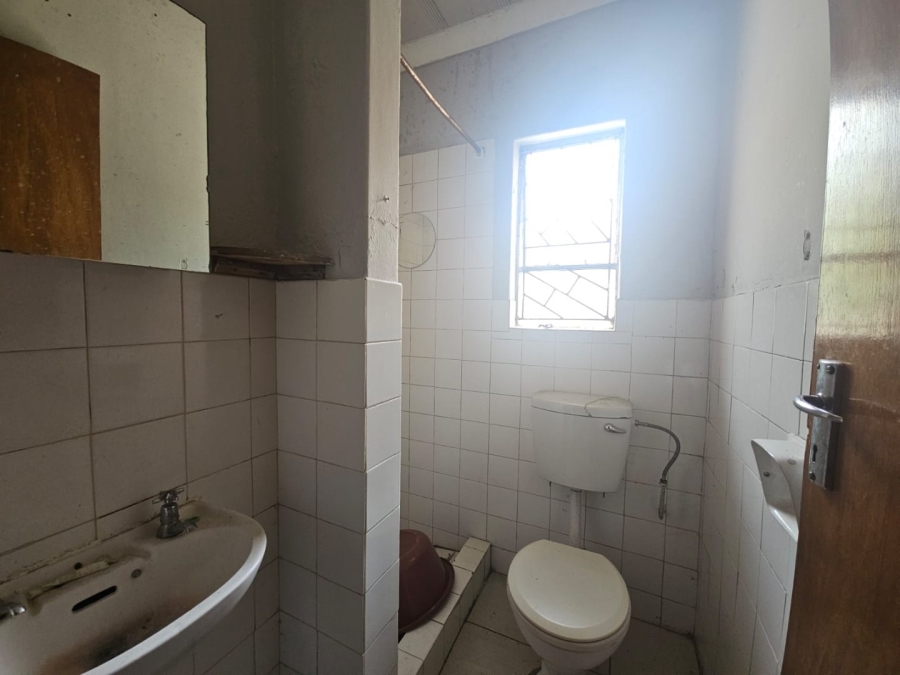 10 Bedroom Property for Sale in Barry Hertzog Park KwaZulu-Natal