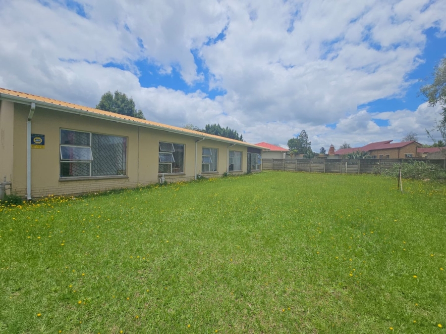 10 Bedroom Property for Sale in Barry Hertzog Park KwaZulu-Natal