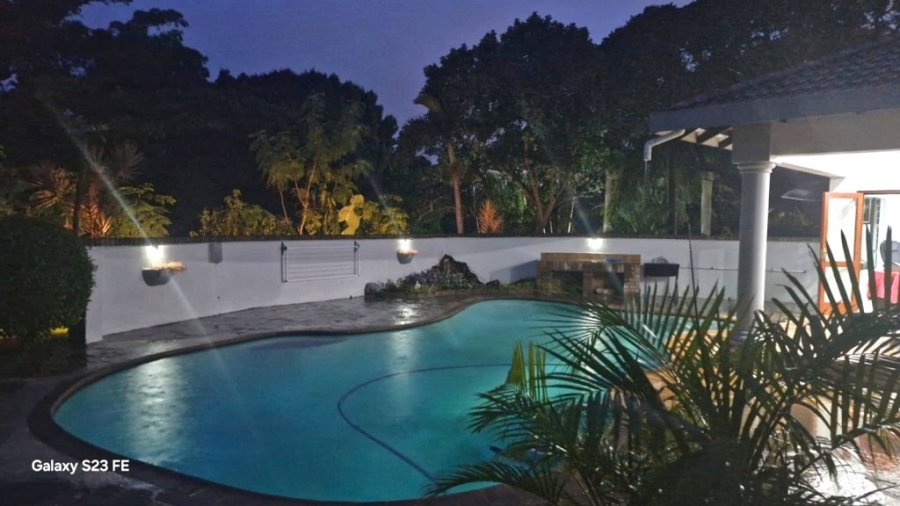 6 Bedroom Property for Sale in Umtentweni KwaZulu-Natal