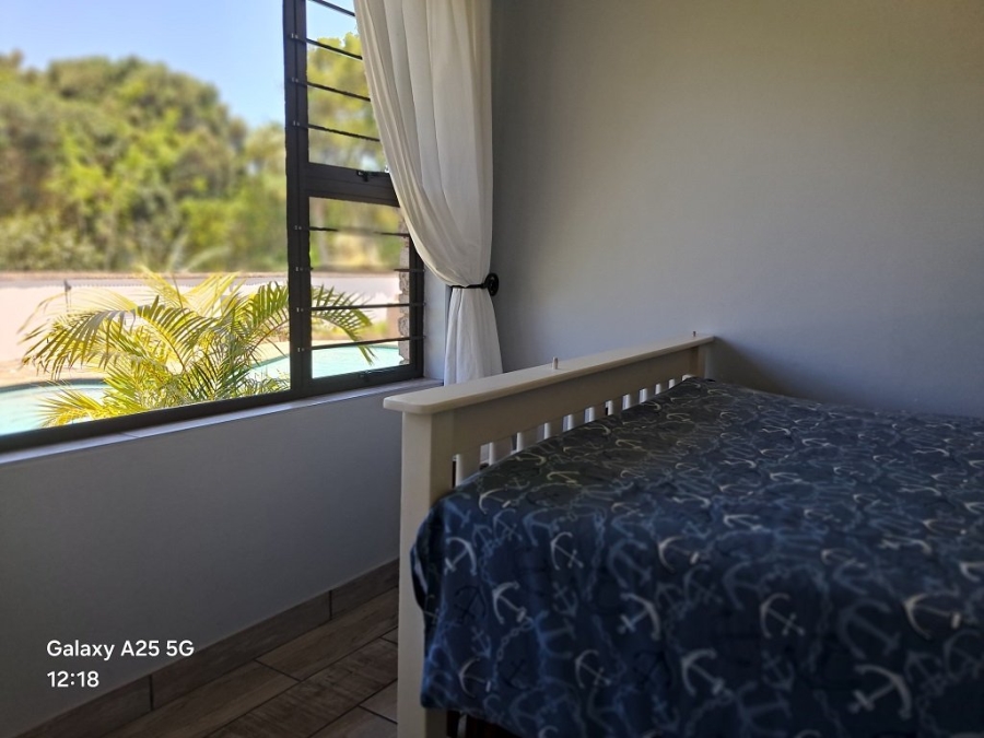 6 Bedroom Property for Sale in Umtentweni KwaZulu-Natal