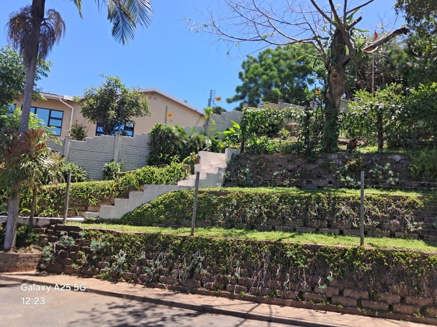 6 Bedroom Property for Sale in Umtentweni KwaZulu-Natal