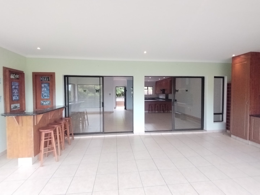 4 Bedroom Property for Sale in Uvongo KwaZulu-Natal