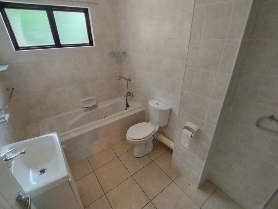 4 Bedroom Property for Sale in Uvongo KwaZulu-Natal