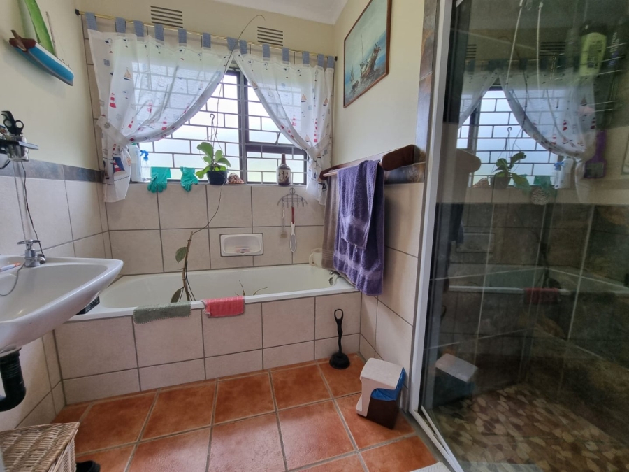 3 Bedroom Property for Sale in Sea Park KwaZulu-Natal