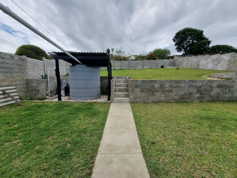 3 Bedroom Property for Sale in Sea Park KwaZulu-Natal