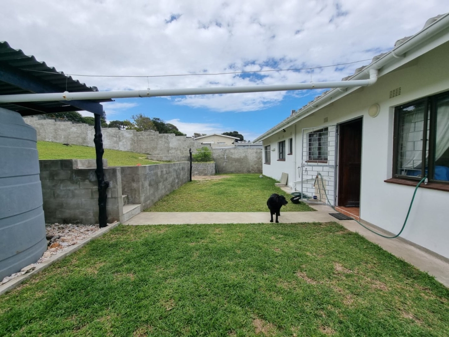 3 Bedroom Property for Sale in Sea Park KwaZulu-Natal