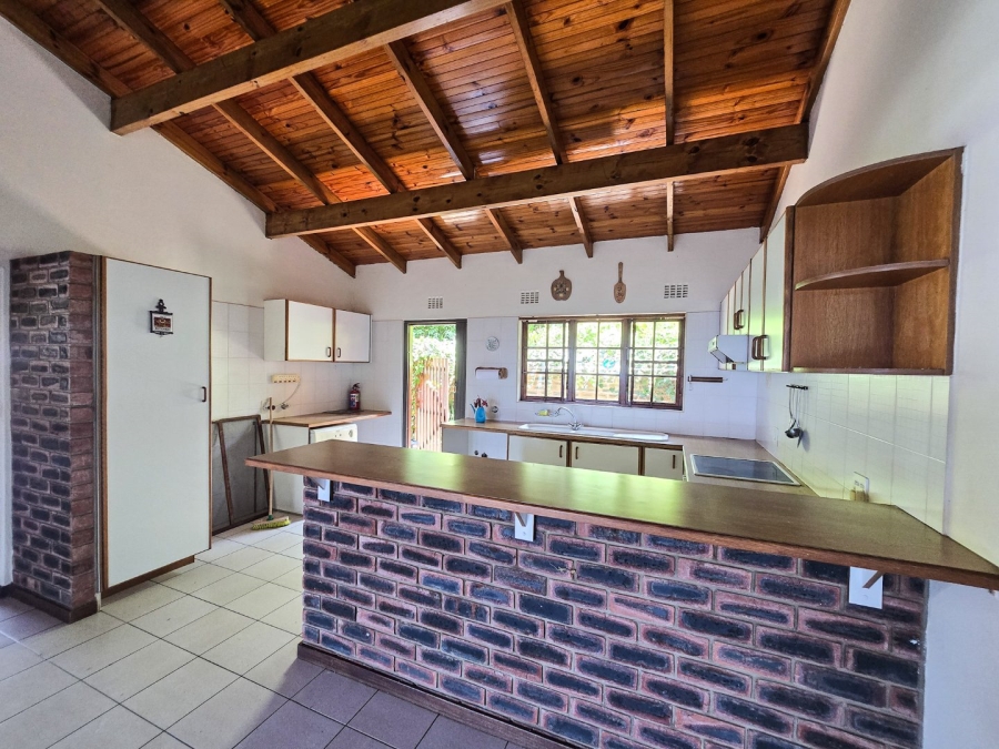 3 Bedroom Property for Sale in Umtentweni KwaZulu-Natal