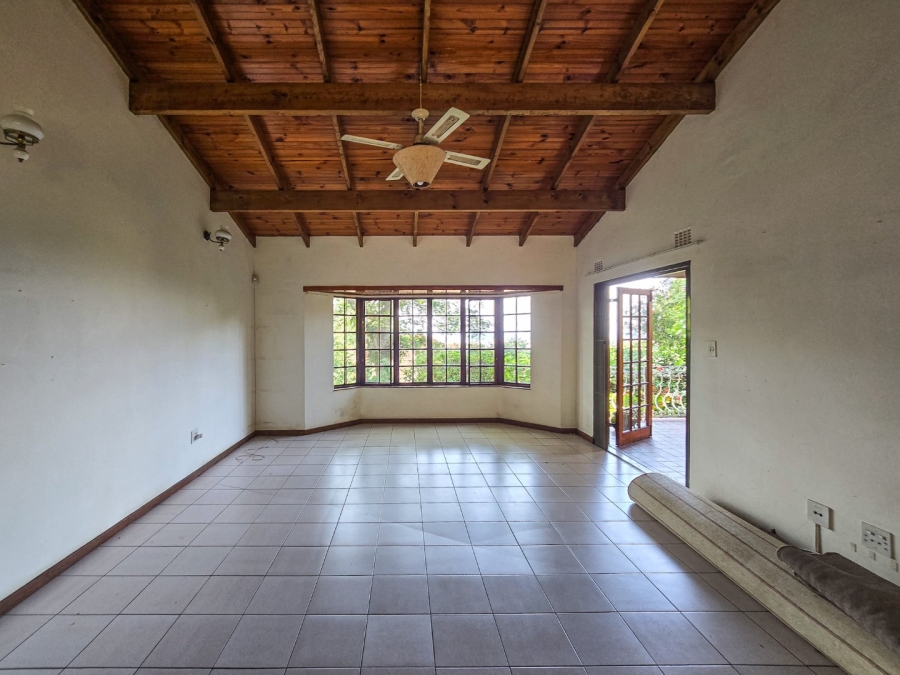 3 Bedroom Property for Sale in Umtentweni KwaZulu-Natal