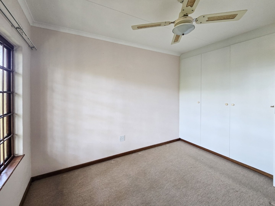 3 Bedroom Property for Sale in Umtentweni KwaZulu-Natal