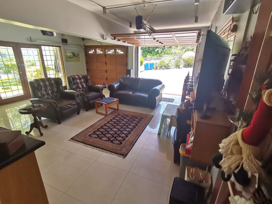 6 Bedroom Property for Sale in St Michaels On Sea KwaZulu-Natal