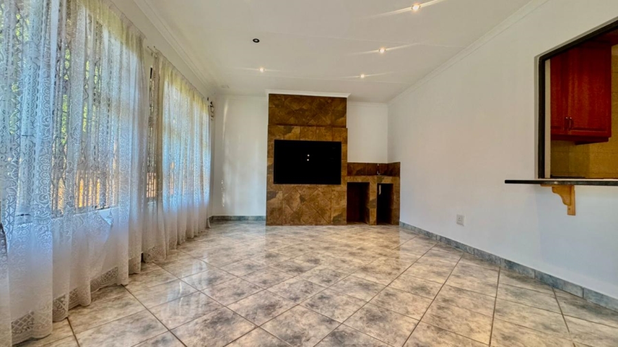 3 Bedroom Property for Sale in Pioneer Park KwaZulu-Natal