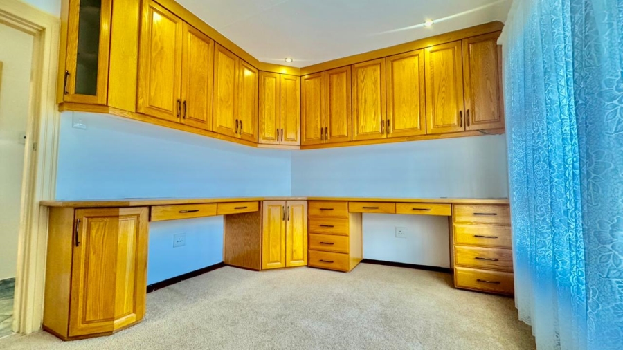 3 Bedroom Property for Sale in Pioneer Park KwaZulu-Natal