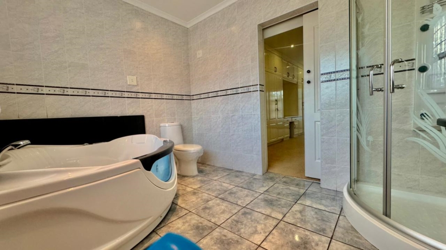 3 Bedroom Property for Sale in Pioneer Park KwaZulu-Natal