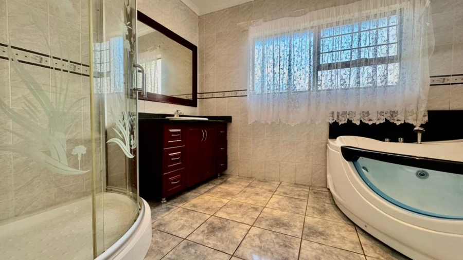 3 Bedroom Property for Sale in Pioneer Park KwaZulu-Natal