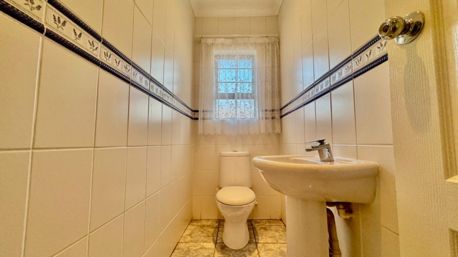 3 Bedroom Property for Sale in Pioneer Park KwaZulu-Natal