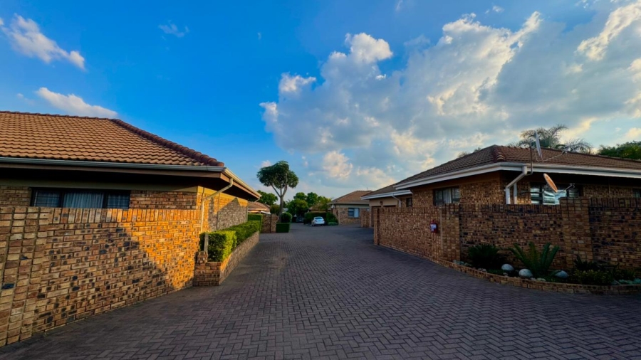 3 Bedroom Property for Sale in Pioneer Park KwaZulu-Natal