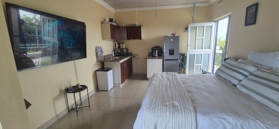 To Let 1 Bedroom Property for Rent in Ocean View KwaZulu-Natal