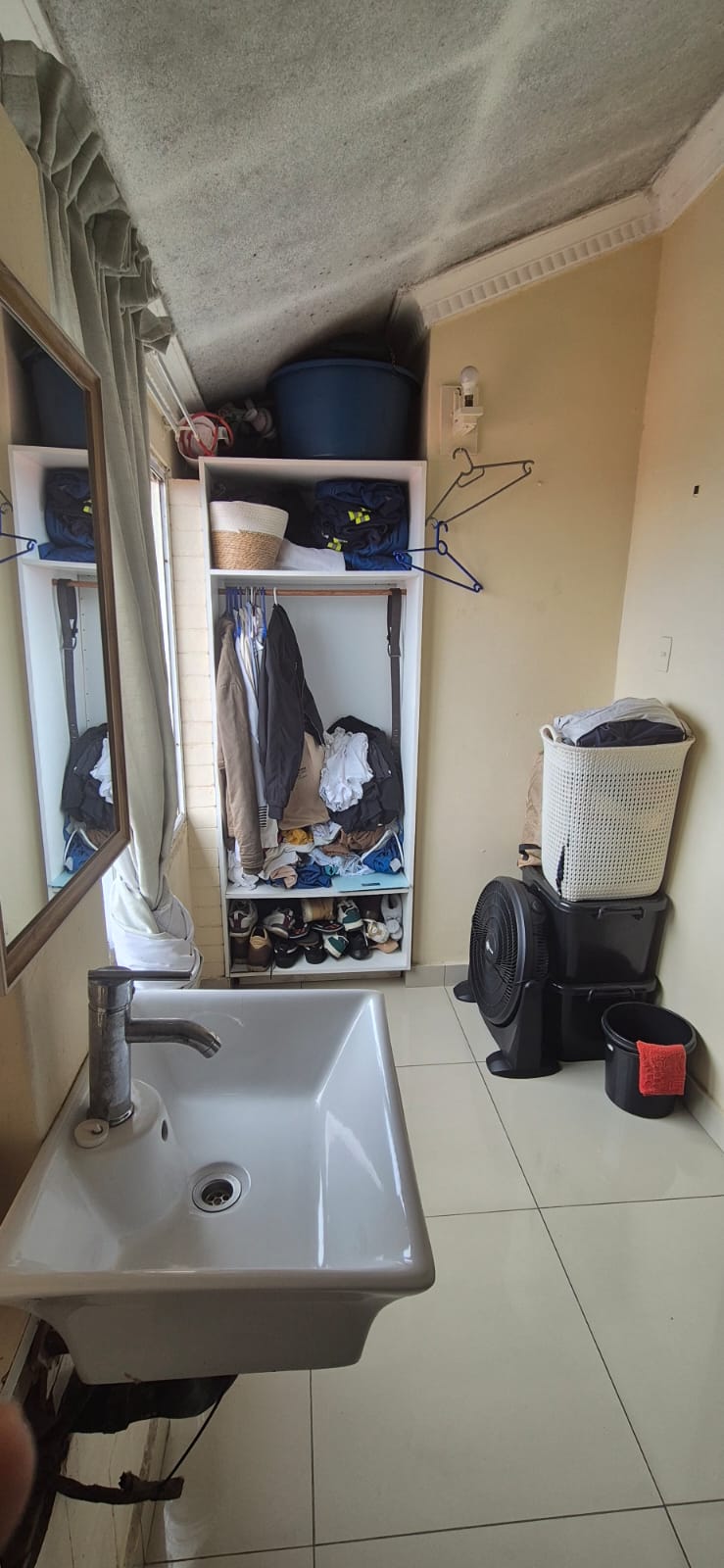 To Let 1 Bedroom Property for Rent in Ocean View KwaZulu-Natal