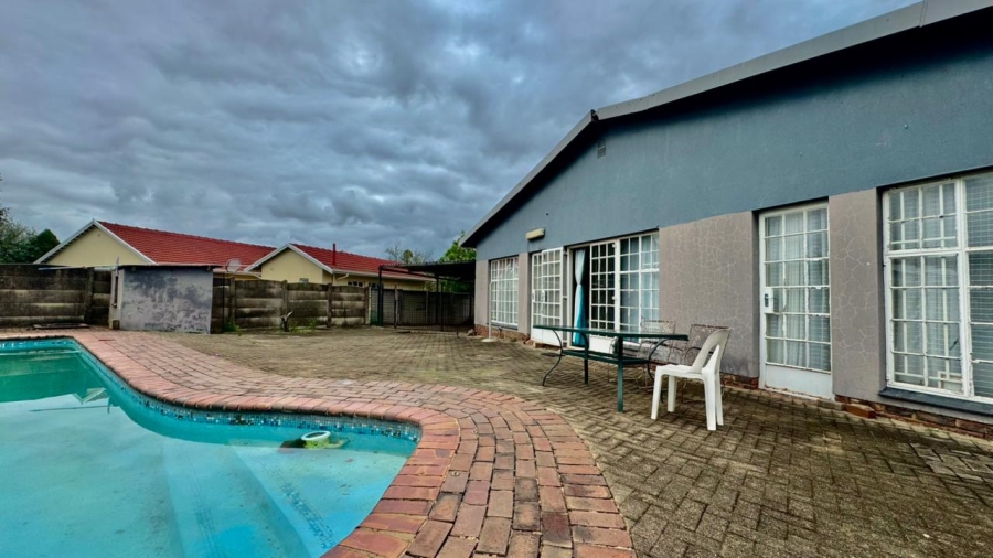 4 Bedroom Property for Sale in Huttenheights KwaZulu-Natal