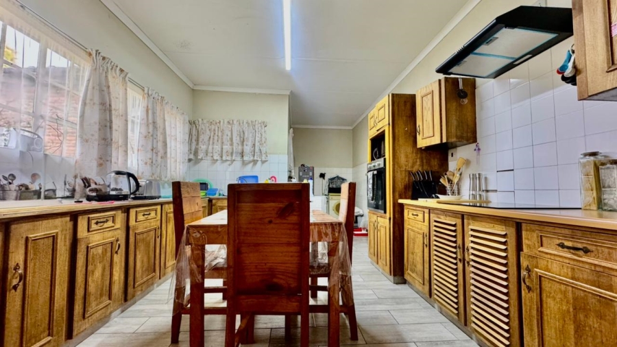 4 Bedroom Property for Sale in Huttenheights KwaZulu-Natal