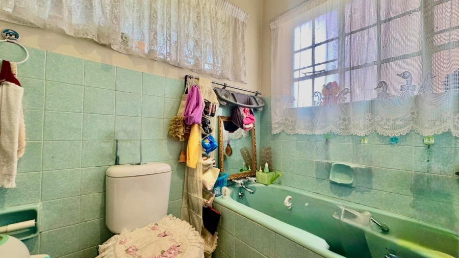 4 Bedroom Property for Sale in Huttenheights KwaZulu-Natal