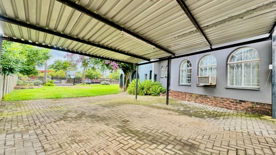 4 Bedroom Property for Sale in Huttenheights KwaZulu-Natal