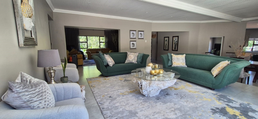 5 Bedroom Property for Sale in Huttenheights KwaZulu-Natal
