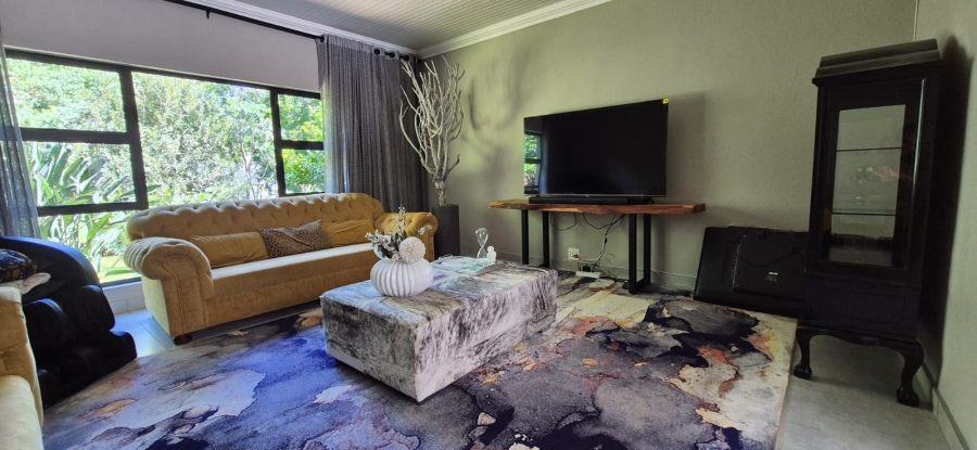 5 Bedroom Property for Sale in Huttenheights KwaZulu-Natal