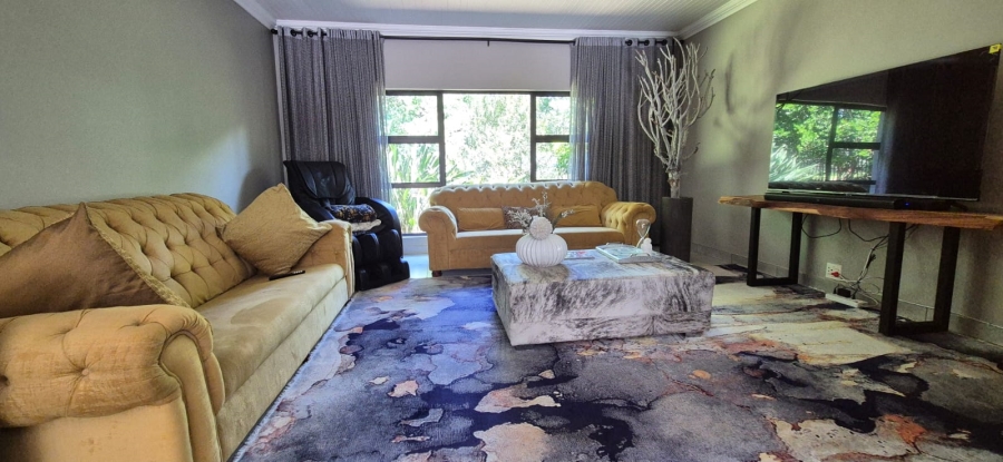 5 Bedroom Property for Sale in Huttenheights KwaZulu-Natal