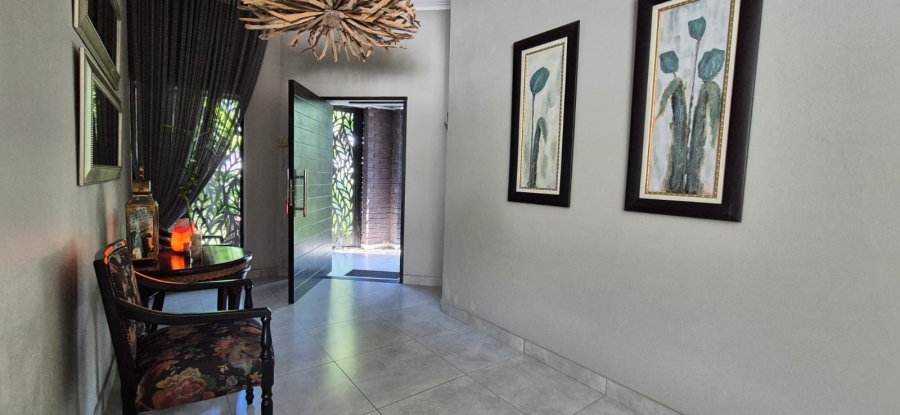 5 Bedroom Property for Sale in Huttenheights KwaZulu-Natal