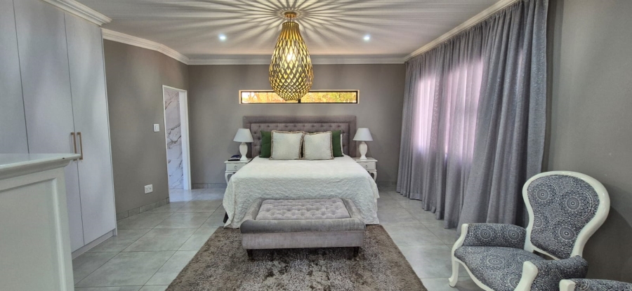 5 Bedroom Property for Sale in Huttenheights KwaZulu-Natal