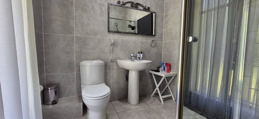 5 Bedroom Property for Sale in Huttenheights KwaZulu-Natal