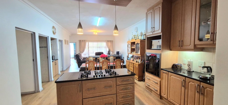 3 Bedroom Property for Sale in Amanzimtoti KwaZulu-Natal