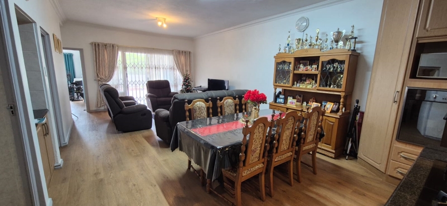 3 Bedroom Property for Sale in Amanzimtoti KwaZulu-Natal