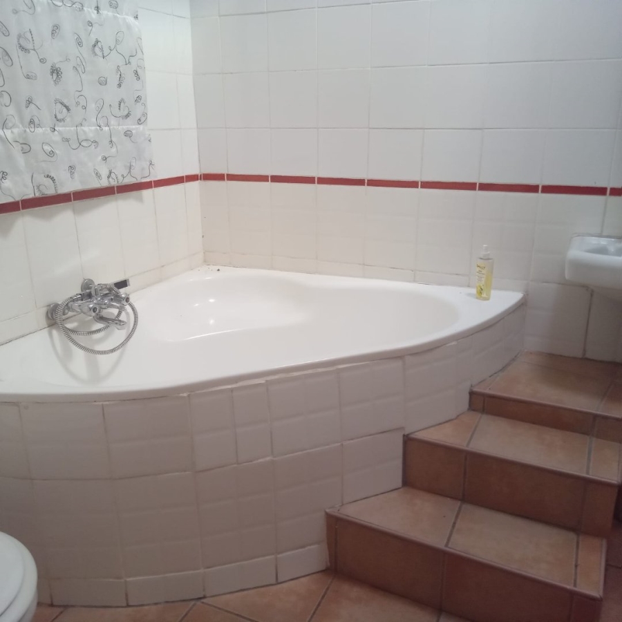 5 Bedroom Property for Sale in Ramsgate KwaZulu-Natal