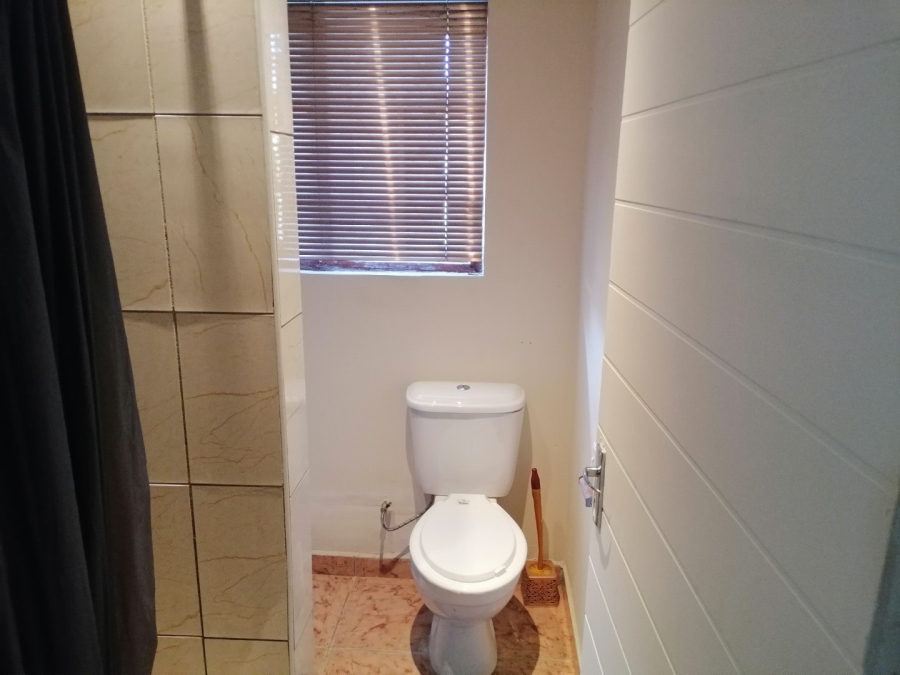 To Let commercial Property for Rent in Port Shepstone KwaZulu-Natal