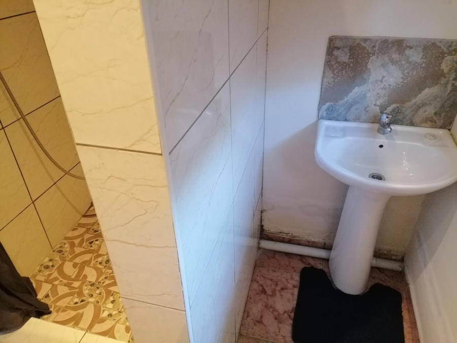 To Let commercial Property for Rent in Port Shepstone KwaZulu-Natal