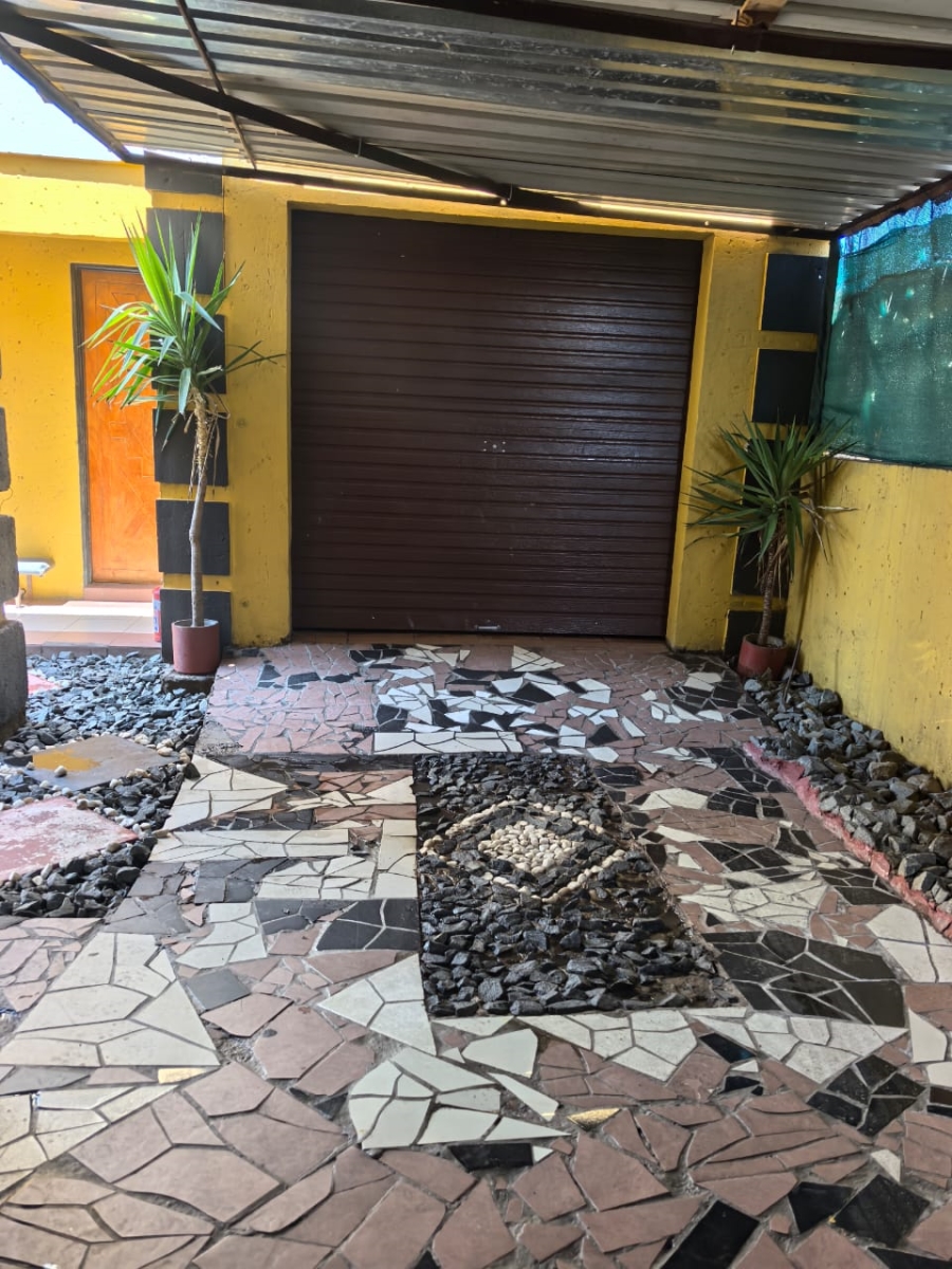  Bedroom Property for Sale in Osizweni KwaZulu-Natal