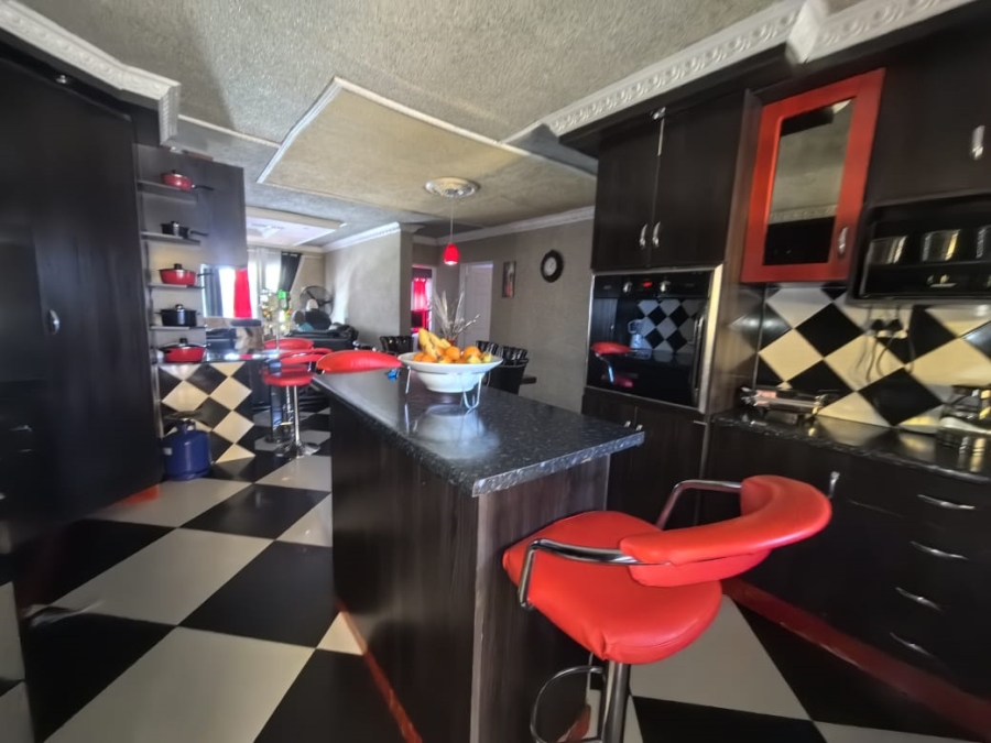  Bedroom Property for Sale in Osizweni KwaZulu-Natal