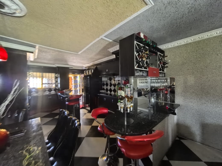  Bedroom Property for Sale in Osizweni KwaZulu-Natal