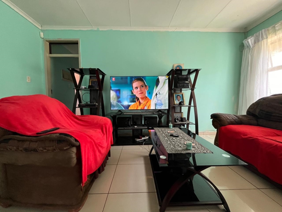 4 Bedroom Property for Sale in Amajuba Park KwaZulu-Natal